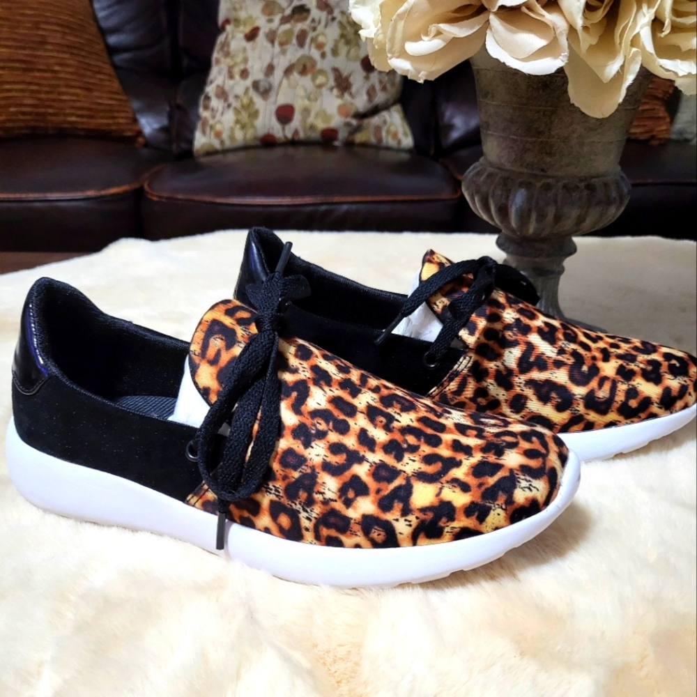 YRU Beam Leopard Sneakers NEW WITHOUT BOX! Size 7